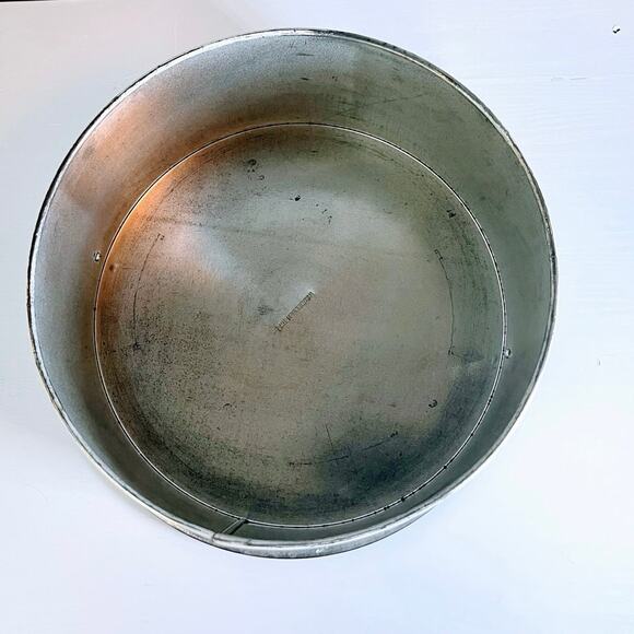 Vintage MCM Deco Floral Metal Cake Carrier - Picture 4 of 9